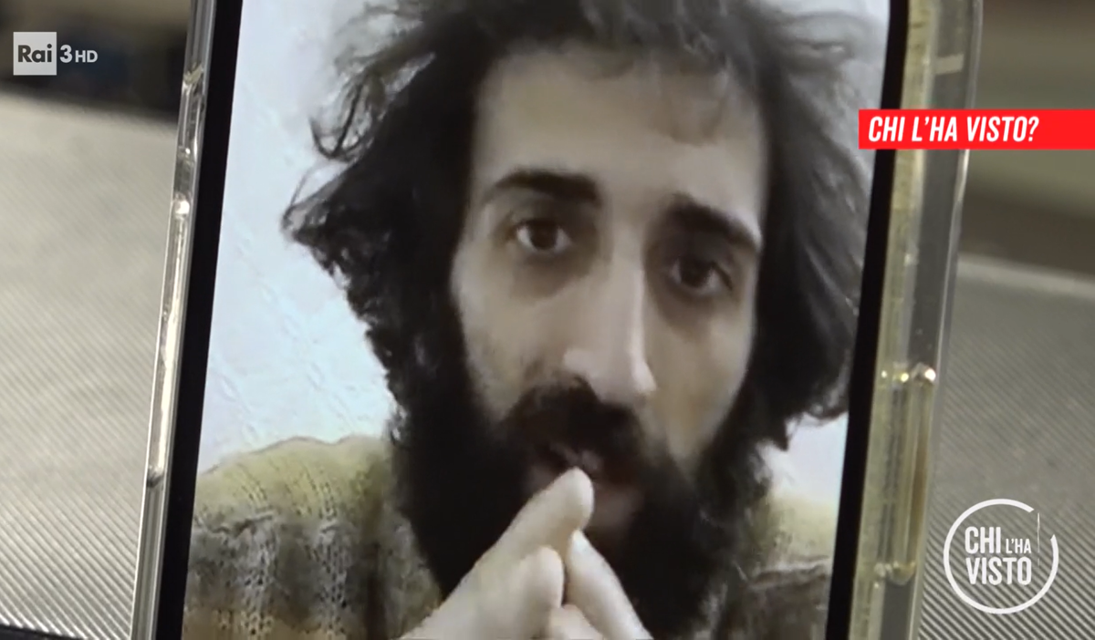 DEL CAMPO DELIRA: "IL BRACCIALETTO? TUTTI SANNO CHE E' CANCEROGENO...". SONO IN INGHILTERRA GRAZIE A TRAVESTIMENTI