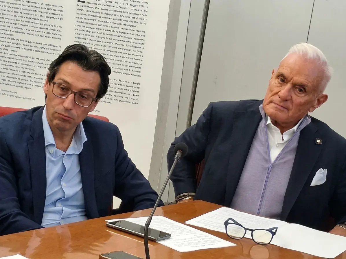TERREMOTO E SANGUE FREDDO, OGGI A MUCCIA: NEL DECENNALE, ACQUAROLI E CASTELLI METTONO LA FACCIA SULLE OMBRE DEGLI APPALTI