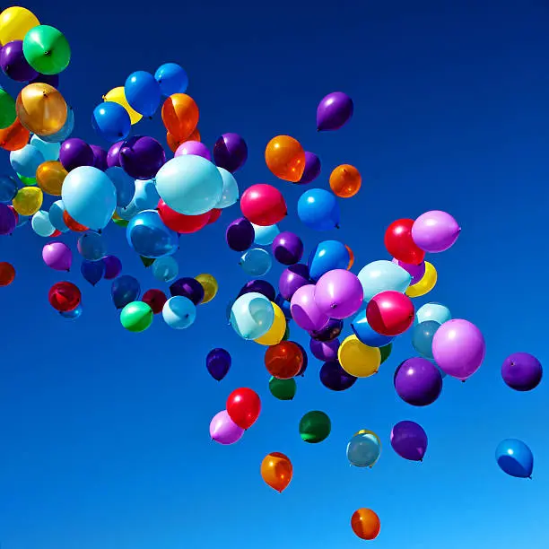 PALLONCINI E DELIRI, LEGAMBIENTE IN TILT: LA DERIVA IDEOLOGICA  DELL'AMBIENTALISMO OSIMANO