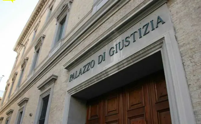 VELENI IN FAMIGLIA: LA DINASTIA EDILIZIA DEI VIGNONI SI SBRICIOLA SUL BOTTINO ANTI-USURA