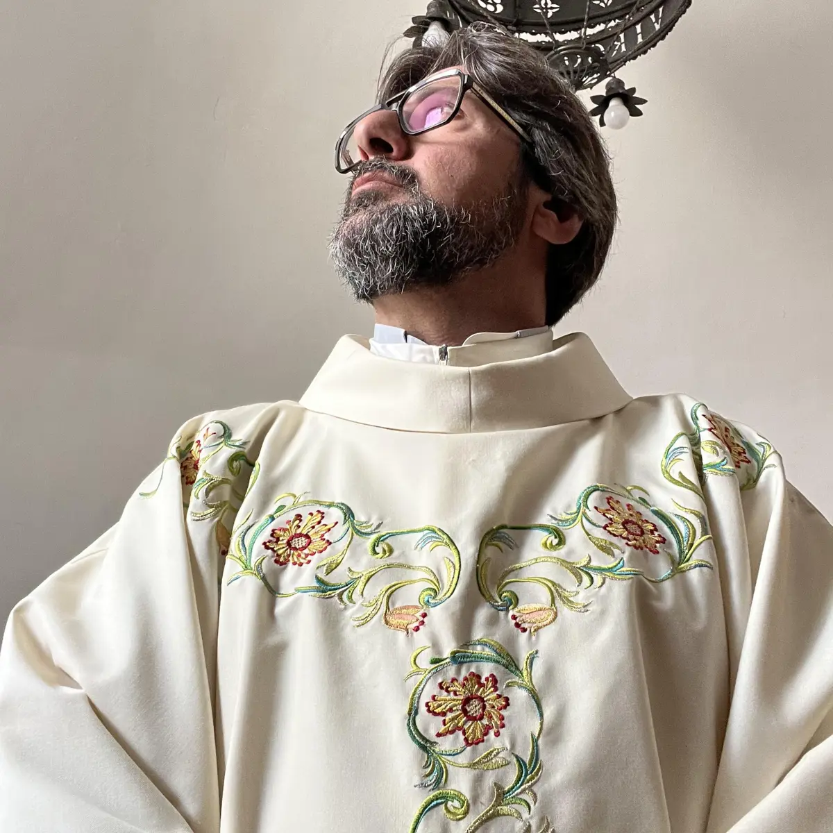 SE IL SACERDOTE SCENDE DAL PULPITO PER SALIRE SUI TETTI: I RISCHI DELL'EDUCAZIONE "GOLIARDICA"