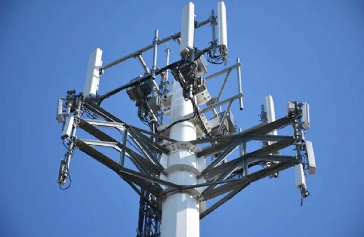 TRALICCI TELEFONICI, CRONACA DI UN SUICIDIO GIUDIZIARIO (E FINANZIARIO)