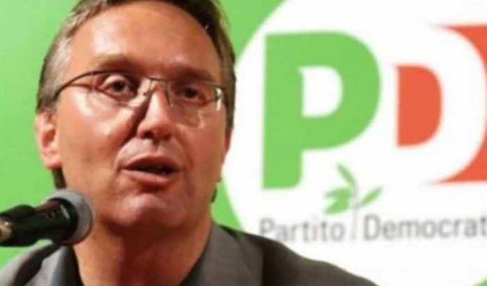 Luca CERISCIOLI, dopo aver usufruito, nel 2015, di contributi in misura del 52% dalla sanità privata (per l'elezione a Presidente della Regione Marche) ha mantenuto per se la delega alla Sanità!