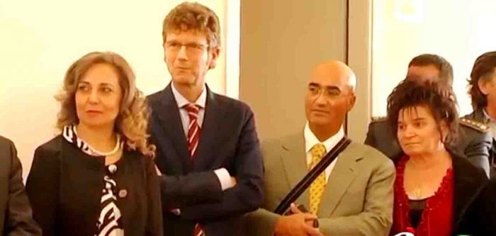 Il presidente dei Giudici di Pace di Macerata, Antonino Di Renzo Mannino, con altri giudici onorari maceratesi